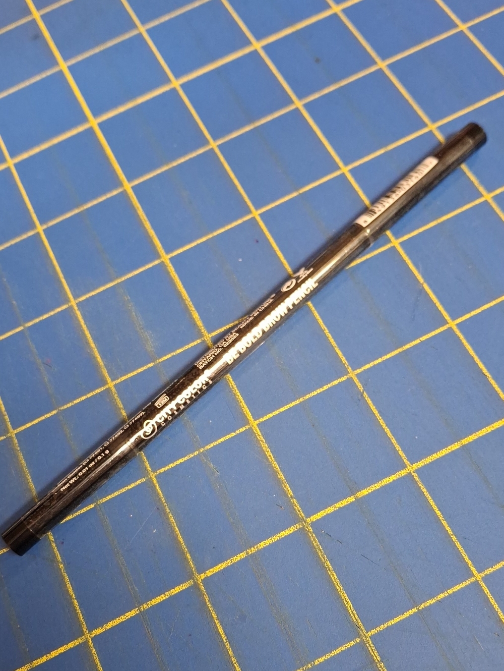 City Color Be Bold Brow Pencil 0.1g New Sealed - Medium Brown